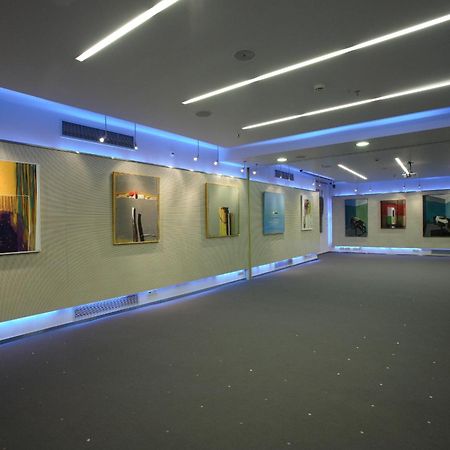 โรงแรมเอเทรียน Heraklion  ภายนอก รูปภาพ