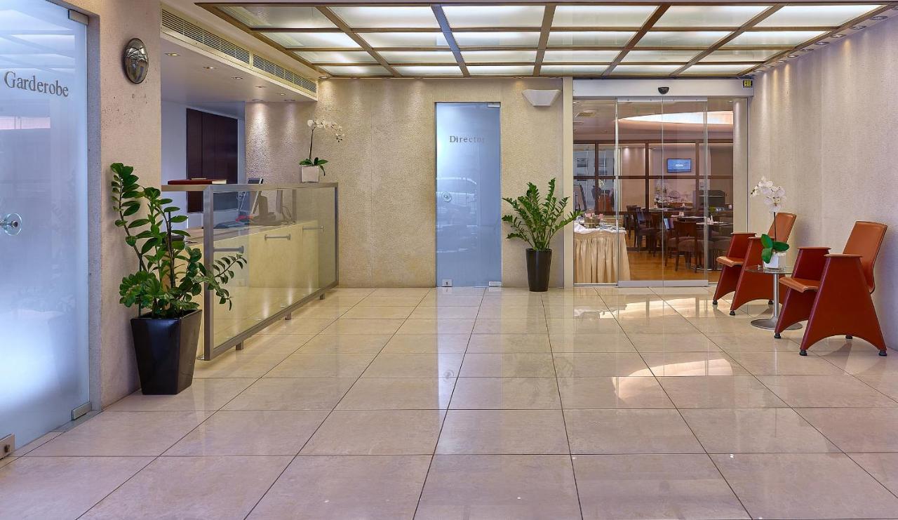 โรงแรมเอเทรียน Heraklion  ภายนอก รูปภาพ